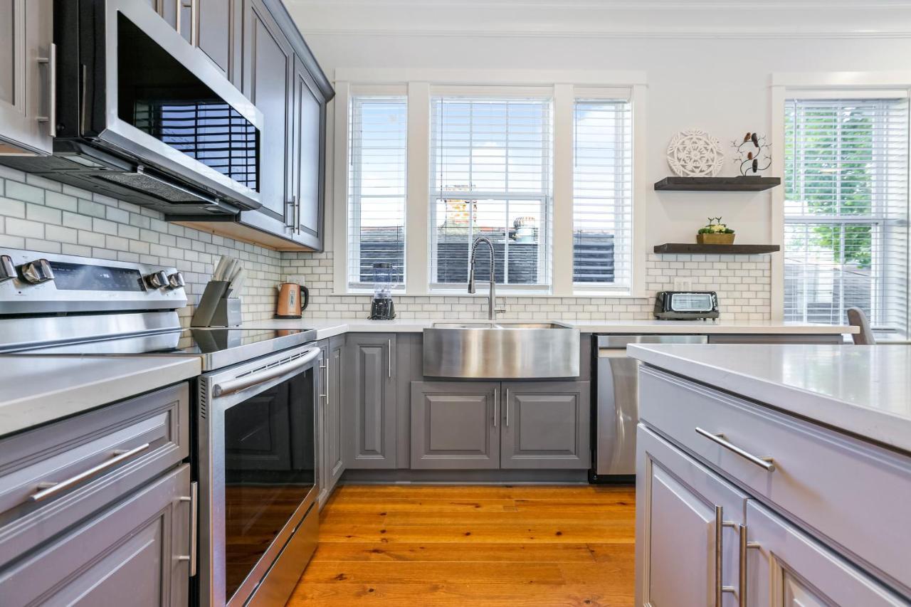 Hosteeva Chic Urban Retreat W Pool Steps To St Charles Ave And Near Bourbon St Apartman New Orleans  Kültér fotó