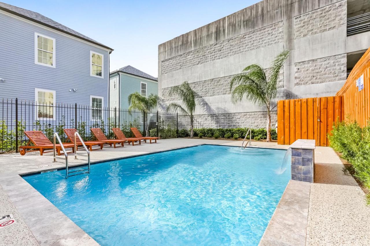Hosteeva Chic Urban Retreat W Pool Steps To St Charles Ave And Near Bourbon St Apartman New Orleans  Kültér fotó